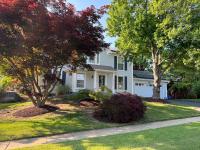 Upgraded, beautiful 4 BD Colonial in Silver Spring - B&B Silver Spring