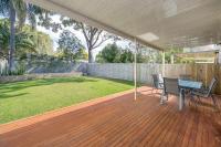 Large house 7 mins from Airport - Bed and Breakfast
