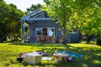 Wayward Cottage - Bed and Breakfast