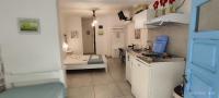 Studio (3 Adults)