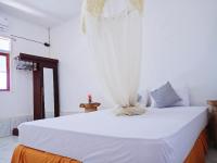 B&B Huu - Rocky homestay lakey nangas beach - Bed and Breakfast Huu