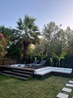Oludeniz Luxury Villa with Jacuzzi, Common Pool - B&B
