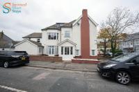 Light and spacious three bedroom house in Margate close to beach and amenities - B&B