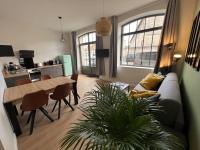 Appartement centre-ville * RDC * clim * WIFI * Haut de gamme * - B&B