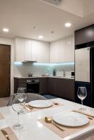 Luxury Modern, D1, 3 King BRs+2Wc, 300m Bui Vien - B&B