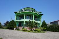 Villa Qero - Bed and Breakfast Batoemi