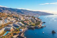 Apartment with ocean view and parking - B&B Funchal