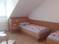 Three-Bedroom Apartment with Bathroom