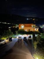 B&B Budva - Apartmani Mendula - Bed and Breakfast Budva