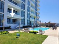 Seafront Condo Pool and Jacuzzi - B&B