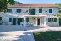Stone house with pool Ljubica - B&B