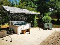 Villa provençale, piscine et jacuzzi privés. - B&B Le Luc