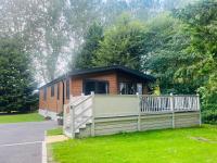 B&B York - Treetops Lodge with Hot Tub - Bed and Breakfast York
