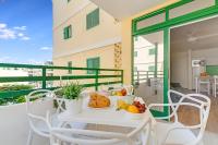 Home2Book Colourful Apt Playa del Inglés, Pool - B&B