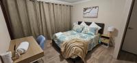 B&B Kalgoorlie - Spacious 5-bed house opposite IGA & Golf Course - Bed and Breakfast Kalgoorlie