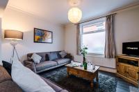 B&B Chester - Stunning 2-Bed Home in Chester by 53 Degrees Property - Amazing location - Ideal for Couples & Groups - Sleeps 6 - Bed and Breakfast Chester