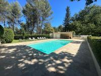 B&B Aubagne - MAISON PISCINE 4 CHAMBRES AUBAGNE - Bed and Breakfast Aubagne