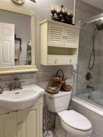 Renovated Apt - B&B Naples
