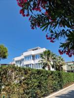 Villa Pearl Adriatic Coast 4 - B&B Golem