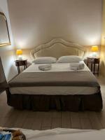 Casa vacanza al centro di Napoli A' fenestrella - Chambres d'hôtes Naples