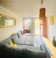 B&B Munich - Helle, grosse, zentrale Wohnung mit Balkon - Bed and Breakfast Munich