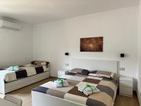 Quadruple Room with Private Bathroom