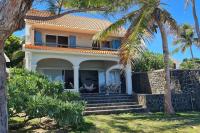 Bastide Sur Mer 4 Bedroom Beachfront Villa by LOV Mauritius - B&B Blue bay
