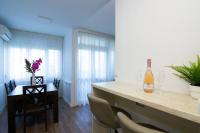 Sava centar-Arena, apartman EMA - Ferienwohnung Novi Beograd