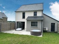 Maison avec Jacuzzi 1-8 pers à 10 mn de st Malo - Bed and Breakfast Saint-Méloir-des-Ondes