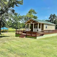 B&B Emory - Small Home near Lake Fork with Stocked Pond - Bed and Breakfast Emory