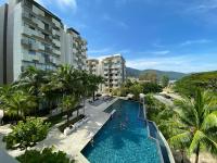 By The Sea@Side Seaview n swimming pool view #133A - B&B