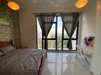 Islamic Santai Santai Homestay - Centrus Soho Cyberjaya - B&B Cyberjaya