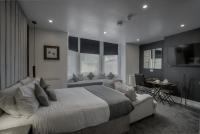 Studio Deluxe