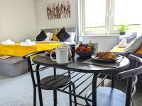 B&B Cardiff - Studio for Professionals Trades Relocators - Bed and Breakfast Cardiff