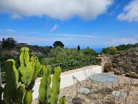 Villa Margot - Authentic sea view countryside villa - B&B Lipari