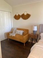 B&B New Albany - Boho Hideway! - Bed and Breakfast New Albany