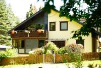 4-Personen-Ferienwohnung-im-Wald-mit-Kamin-84-Qudratmeter - B&B
