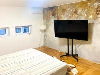 B&B Podgorica - City Center Square DeLuxe Nest - Bed and Breakfast Podgorica