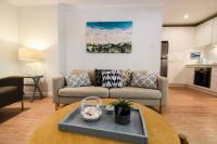 Salty Breeze - Coastal Comfort by Manly Beach - B&B