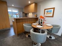 B&B New Plymouth - Plymouth Central City 2 Bedroom Apartments - Bed and Breakfast New Plymouth