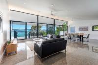 Waves 1 Hamilton Island - Ocean Views and buggy - B&B Hamilton Island