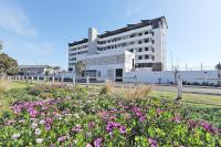 002 Burmeister on Park- 2 minute walk from the beach - B&B Città del Capo