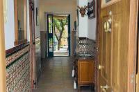 Charming 4 bedroom village home with patio - Ferienwohnung