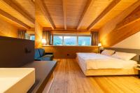 Superior Large Double Room with Mountain View