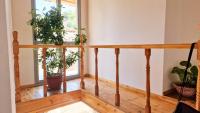Guesthouse Kroi City Center - Bed and Breakfast