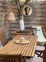 Maison de maître dans le village, bord de mer - B&B Torreilles