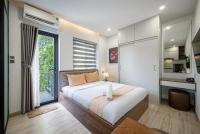Studio with Garden View