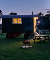 B&B Castle Combe - The Delkin Shepherds Huts Castle Combe - Bed and Breakfast Castle Combe