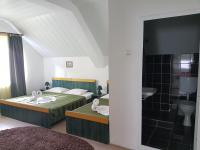 Chambre Triple avec Salle de Bains Privative