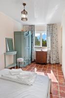 The Rose Farm, mini parties, accommodation, pool, playground, bbq - B&B